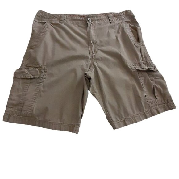 Union Bay Cargo Shorts 36 Beige Tan Work Leisure (Tiny Dot mark) - Picture 1 of 5